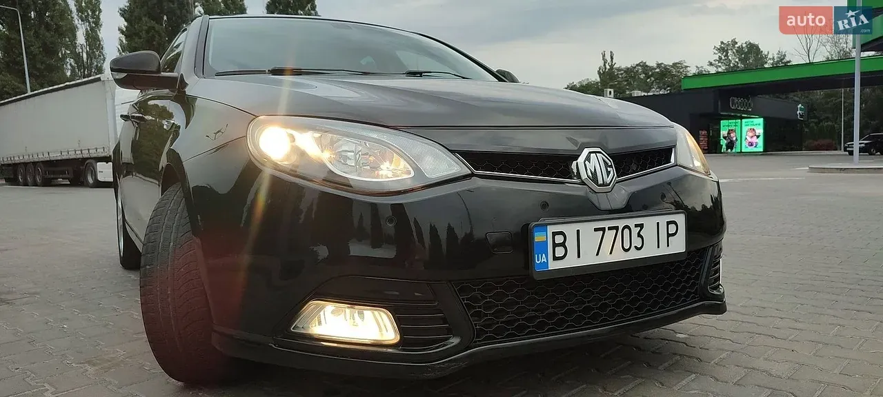 MG 6 2013 photo 3