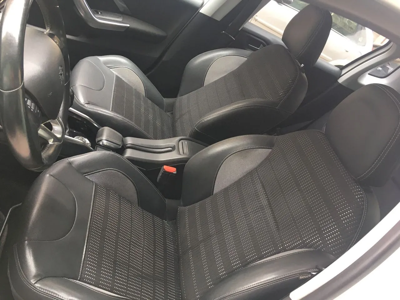 Peugeot 2008 2014 photo 4