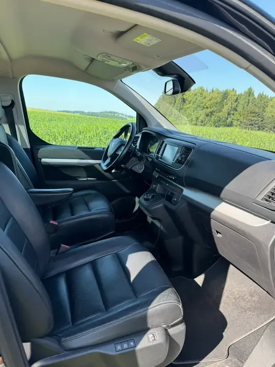 Peugeot Traveller 2021 photo 2