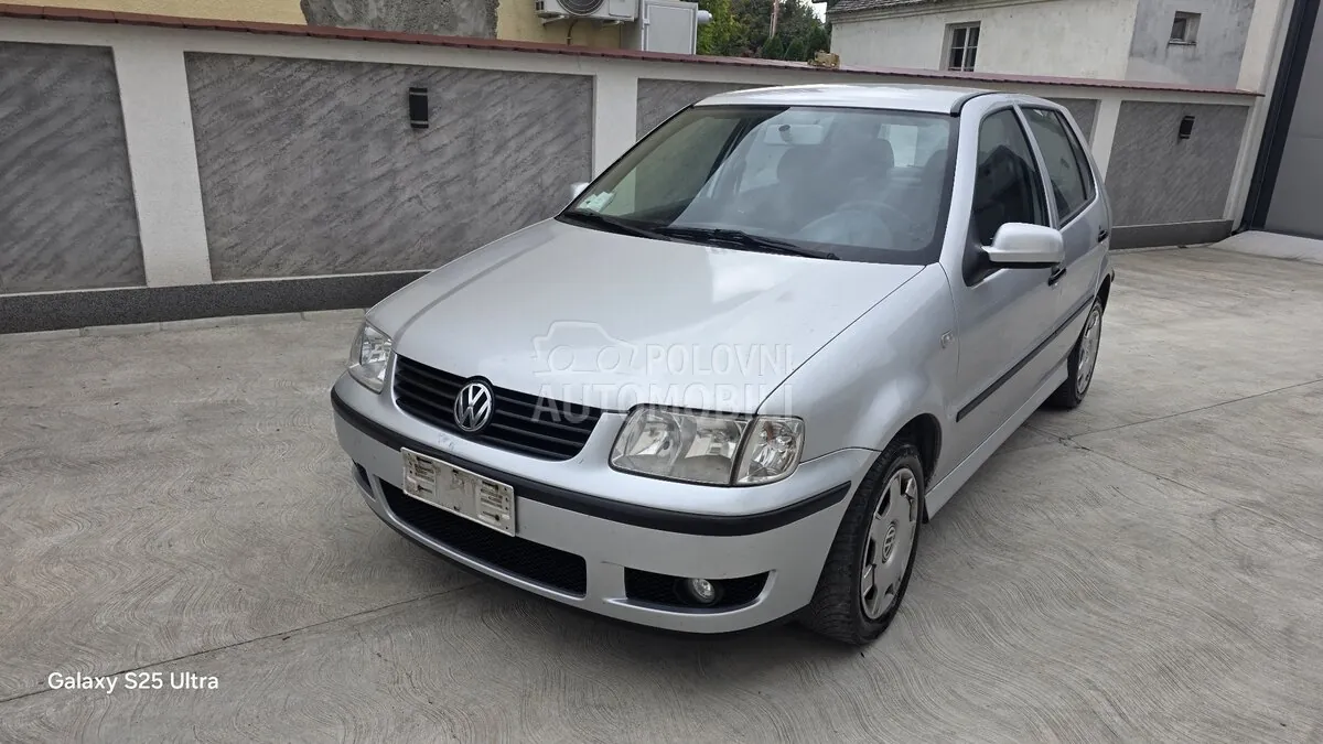 Volkswagen Polo 2000 photo 2