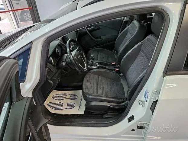 Opel Astra 2016 photo 4
