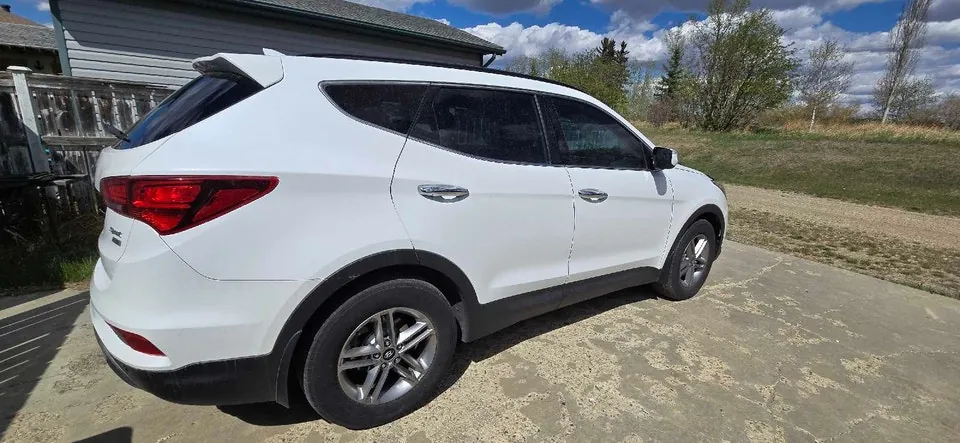 Hyundai Santa Fe 2017 photo 2