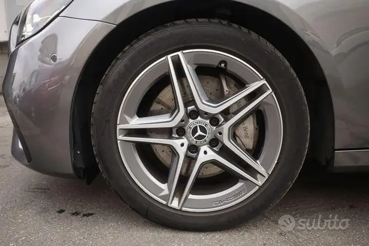 Mercedes-Benz E-Class 2022 photo 5