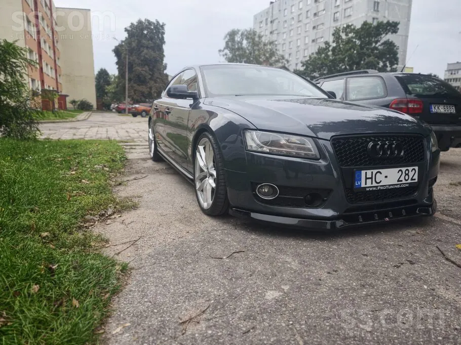 Audi A5 2011 photo 2