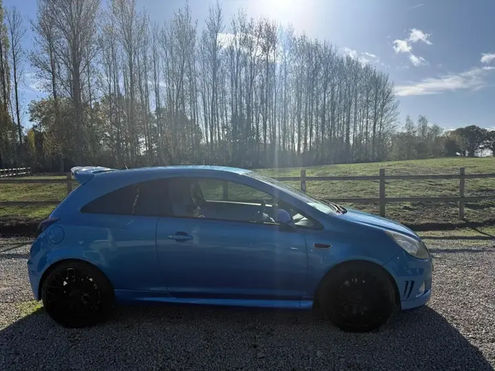 Vauxhall Corsa 2009 photo 4