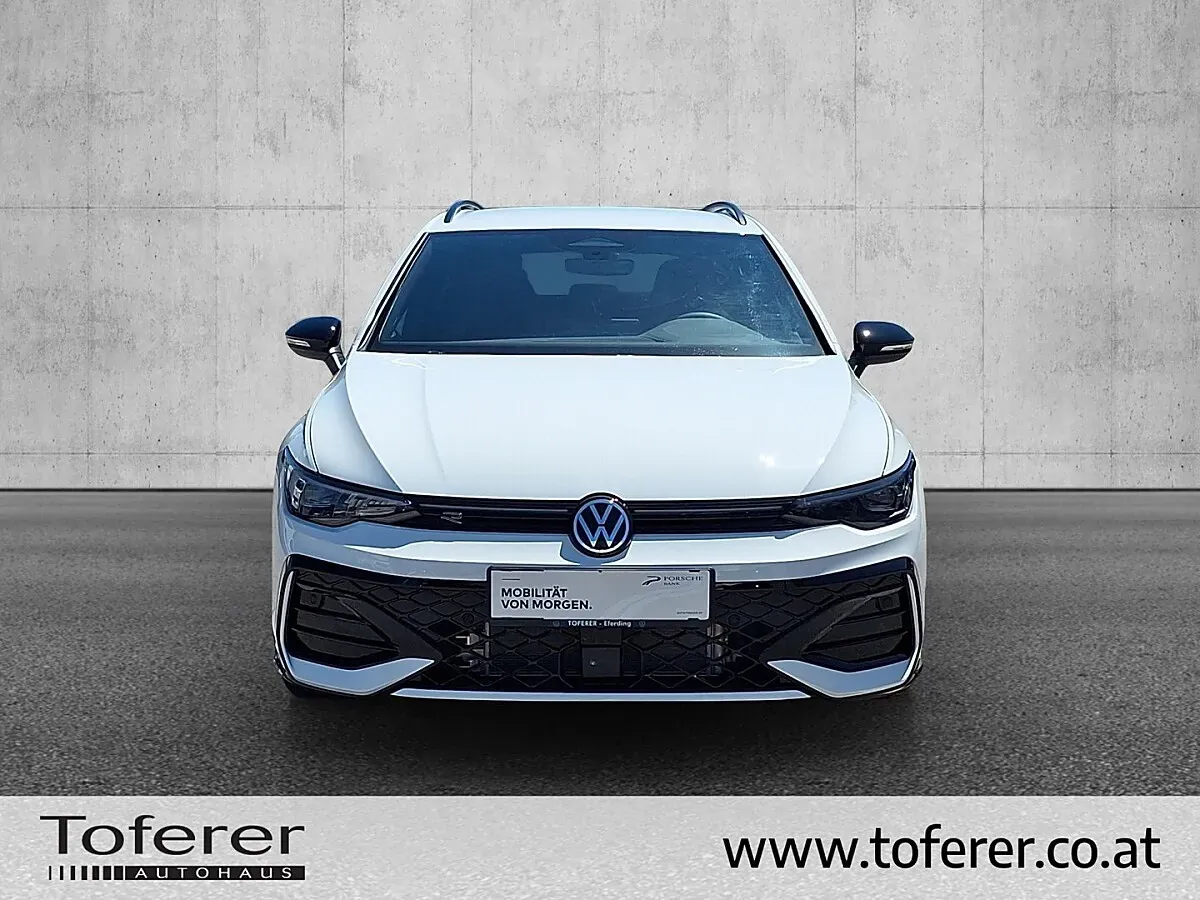 Volkswagen Golf 2026 photo 2