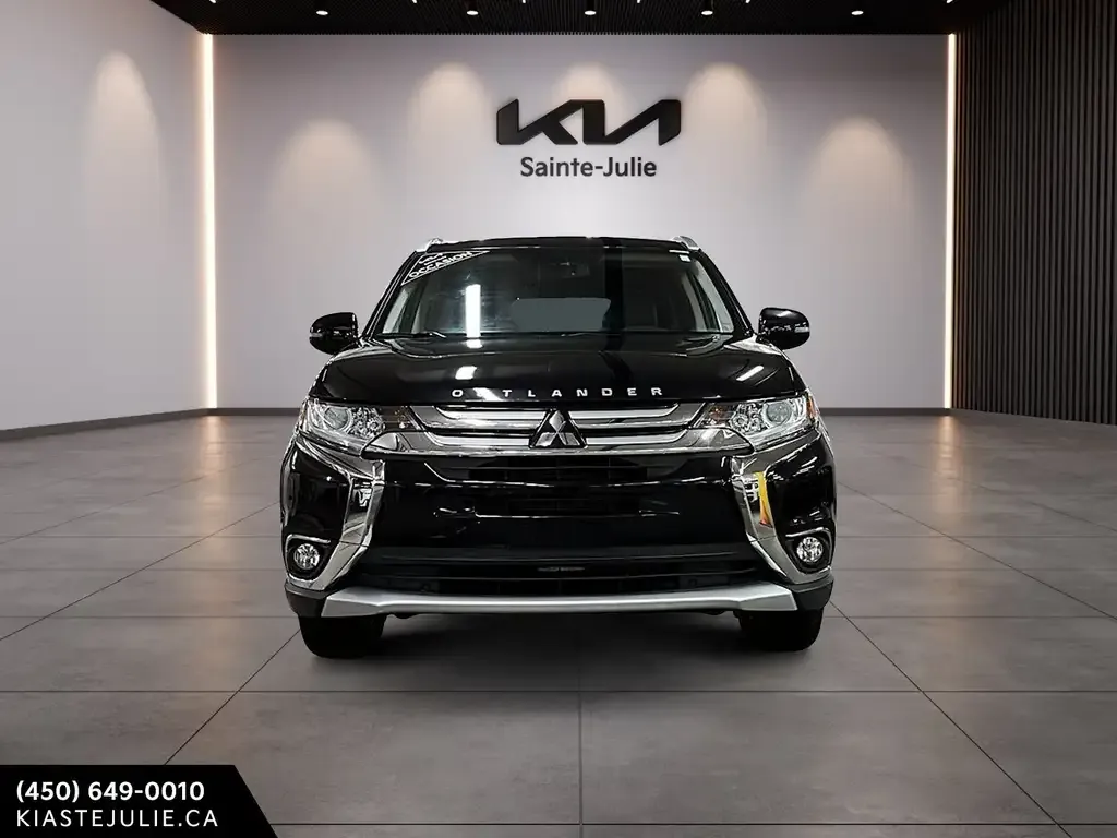 Mitsubishi Outlander 2017 photo 2