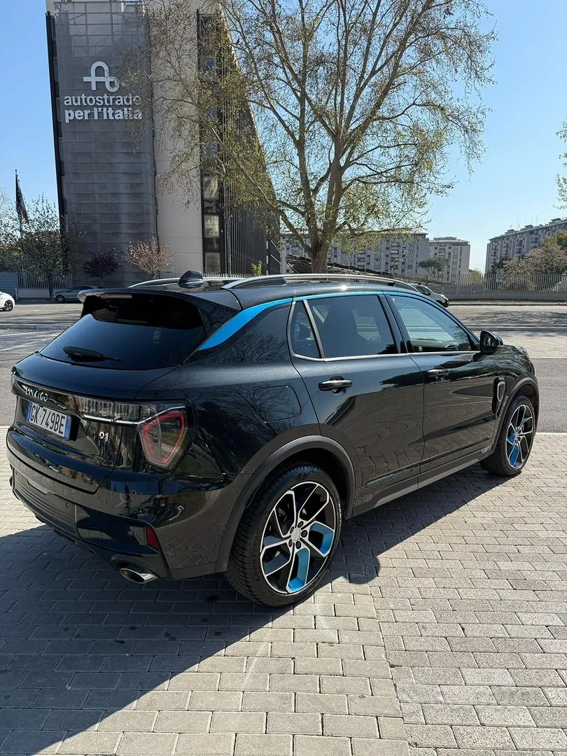 Lynk & Co 01