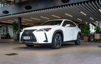Lexus Ux 300H 2026 photo 2