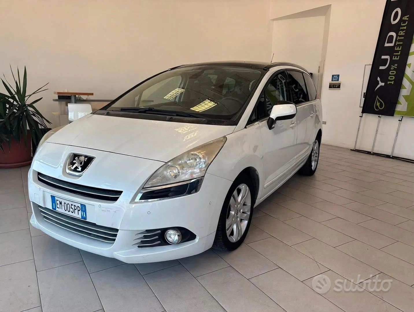Peugeot 5008 2012 photo 3