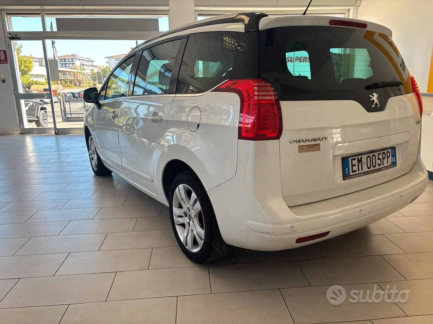 Peugeot 5008 2012 photo 5