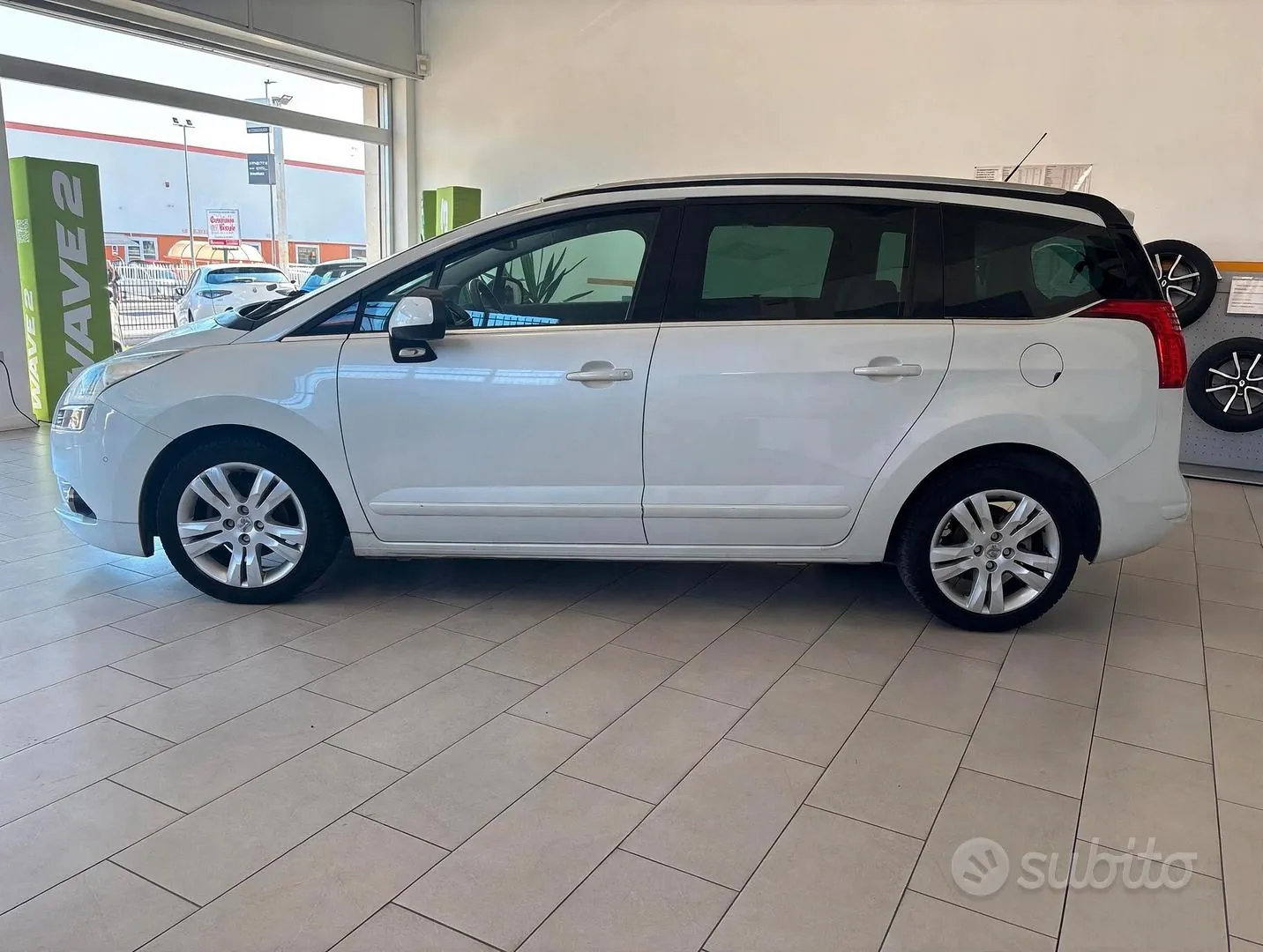Peugeot 5008 2012 photo 4