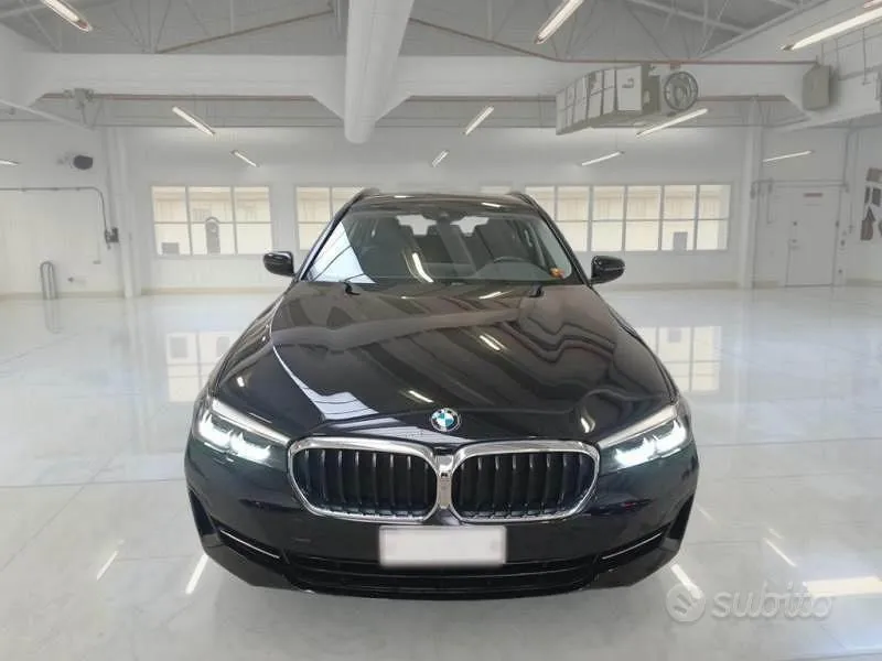BMW 520 2022 photo 2