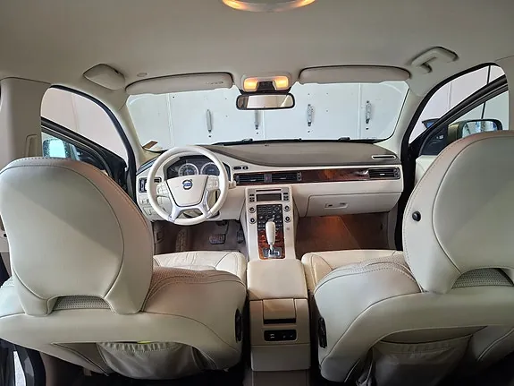 Volvo Xc70 2010 photo 3