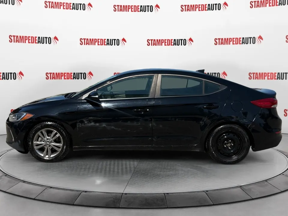 Hyundai Elantra 2017 photo 2
