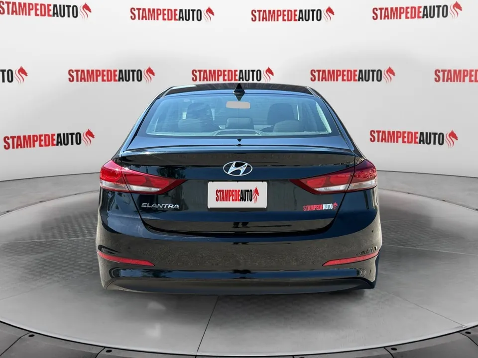Hyundai Elantra 2017 photo 4