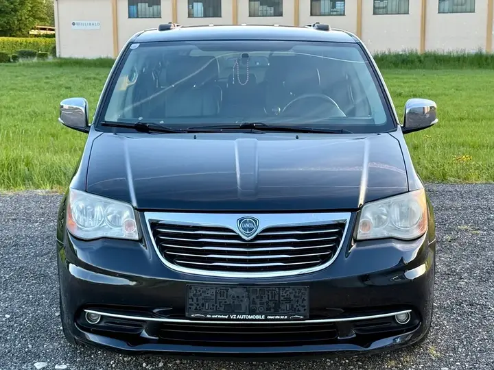Lancia Voyager