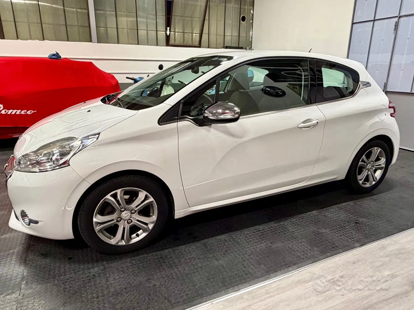 Peugeot 208 2013 photo 3