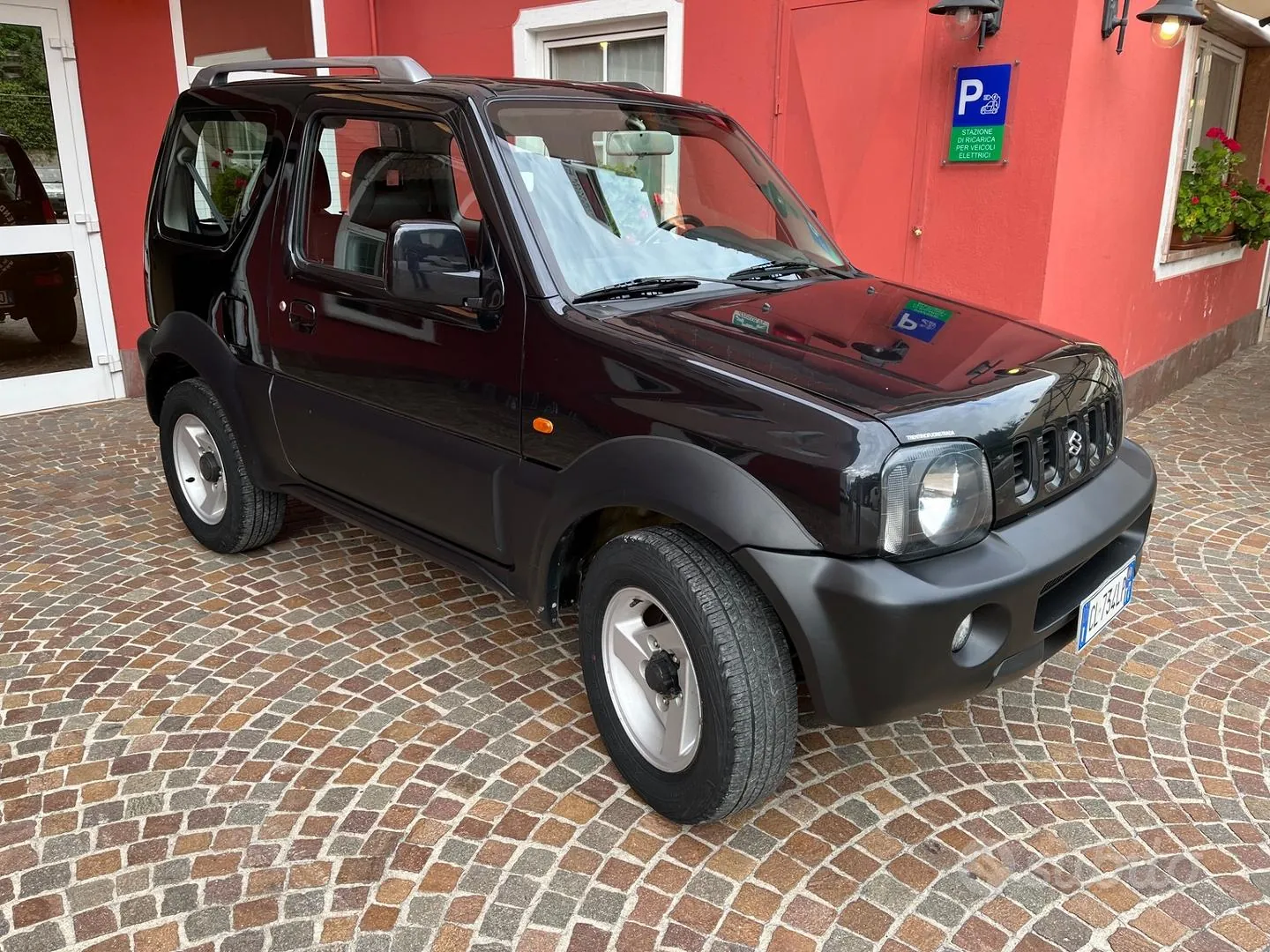 Suzuki Jimny 2004 photo 2
