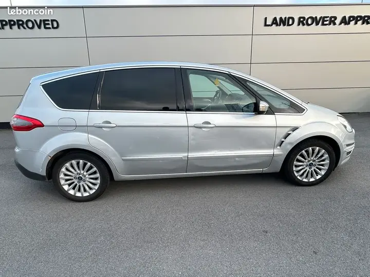 Ford Grand C-Max 2012 photo 2