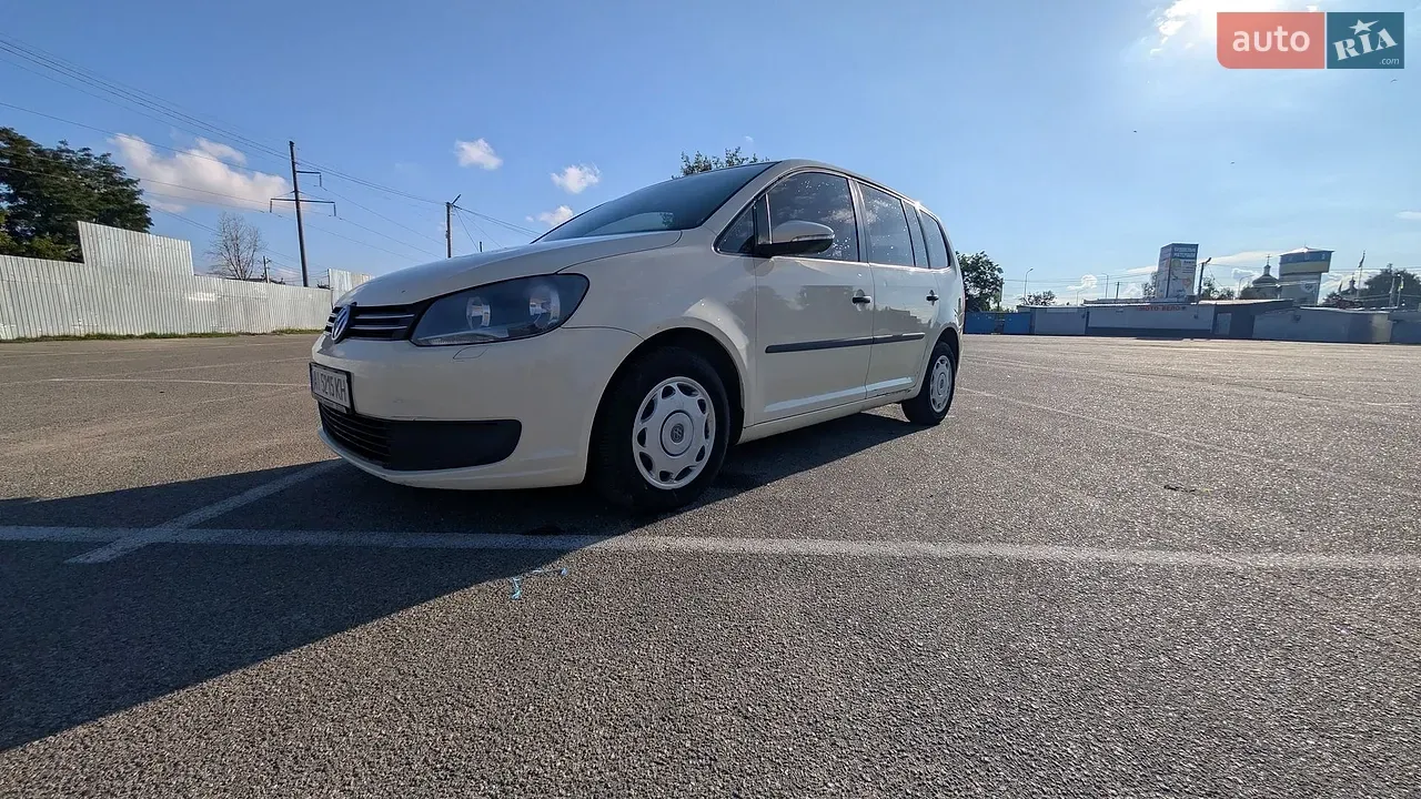 Volkswagen Touran 2012 photo 5