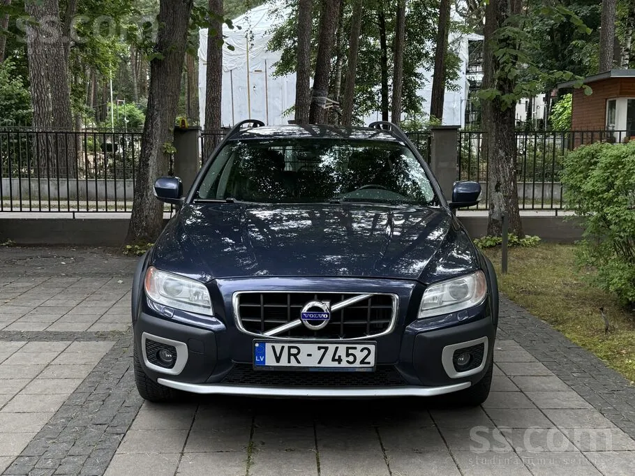 Volvo Xc70 2010 photo 2