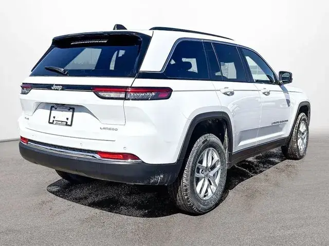 Jeep Grand Cherokee 2026 photo 4