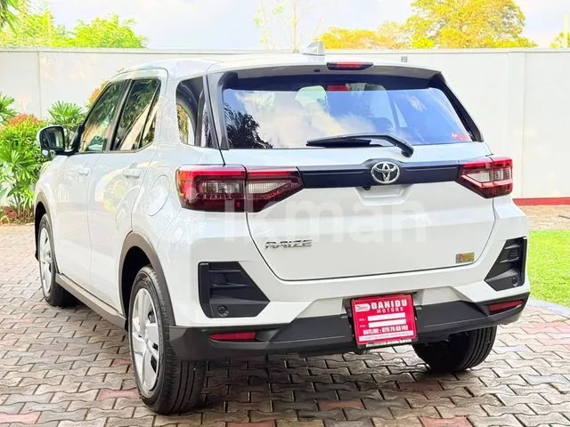 Toyota Raize photo 4