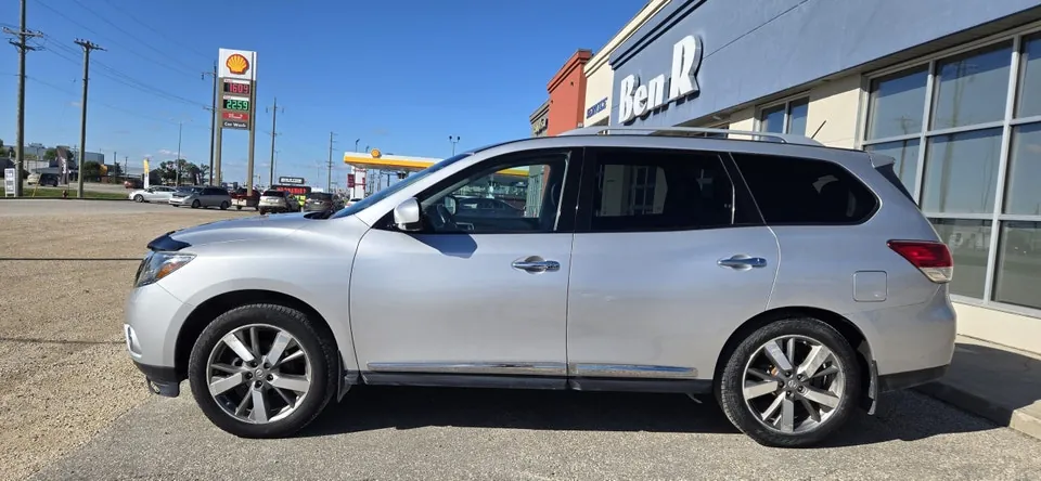 Nissan Pathfinder 2013 photo 2