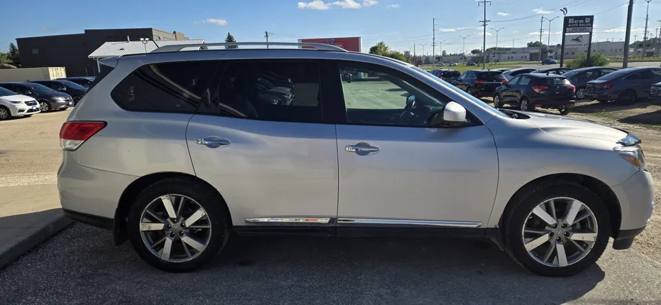 Nissan Pathfinder 2013 photo 3