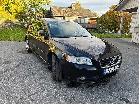 Volvo S40 2011 photo 4