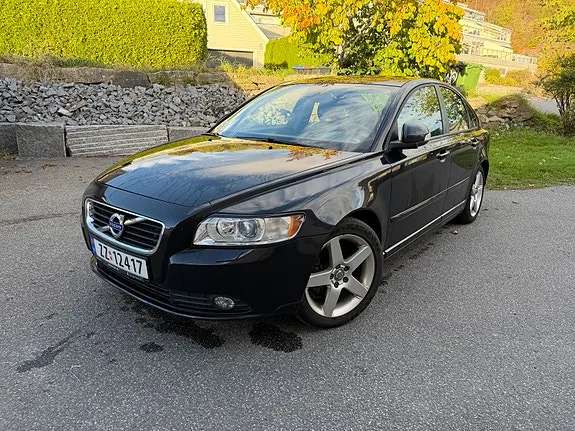 Volvo S40 2011 photo 2