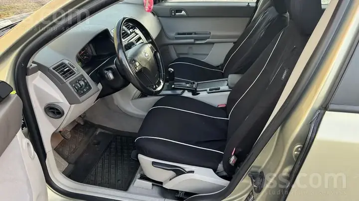 Volvo V50 2009 photo 5