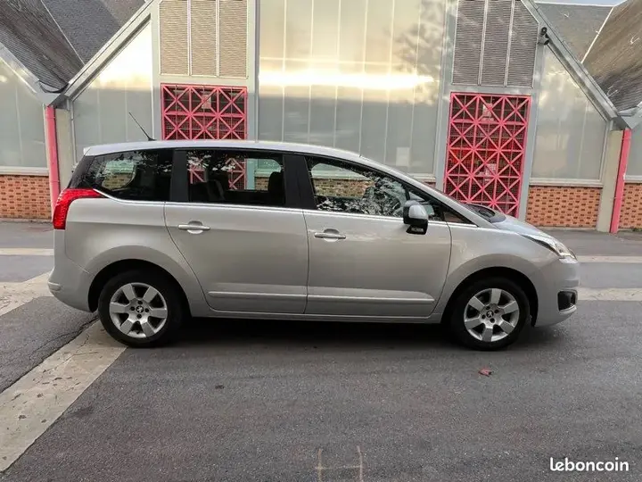 Peugeot 5008 2014 photo 3