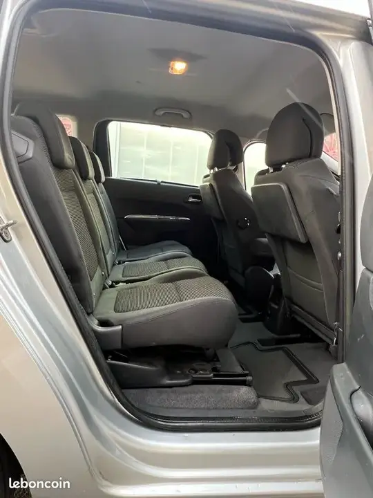 Peugeot 5008 2014 photo 5