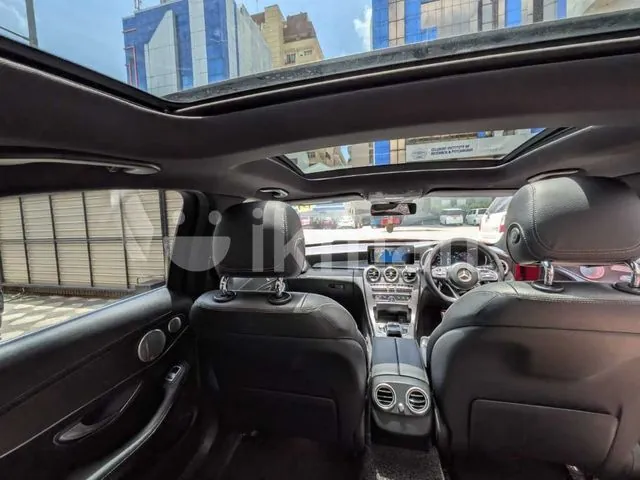 Mercedes-Benz C200 2018 photo 4