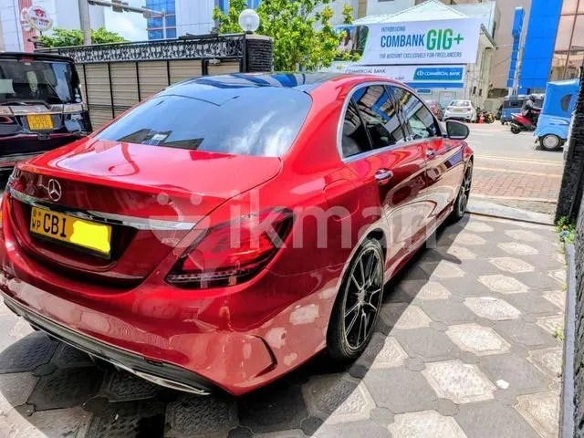 Mercedes-Benz C200 2018 photo 2