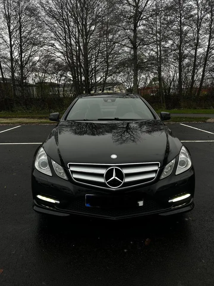 Mercedes-Benz E 220