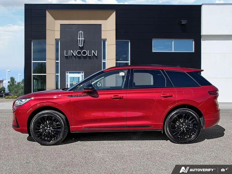 Lincoln Corsair 2026 photo 3