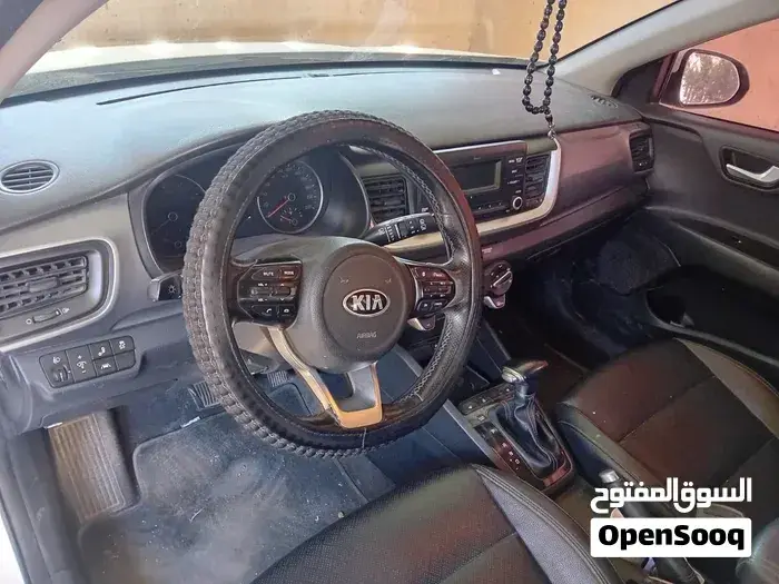 Kia Stonic 2018 photo 2