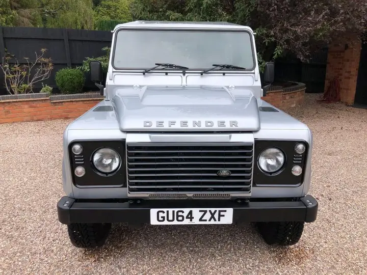 Land Rover Defender 90 2014 photo 2