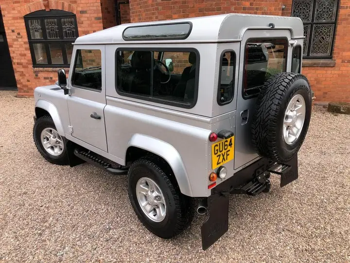 Land Rover Defender 90 2014 photo 4