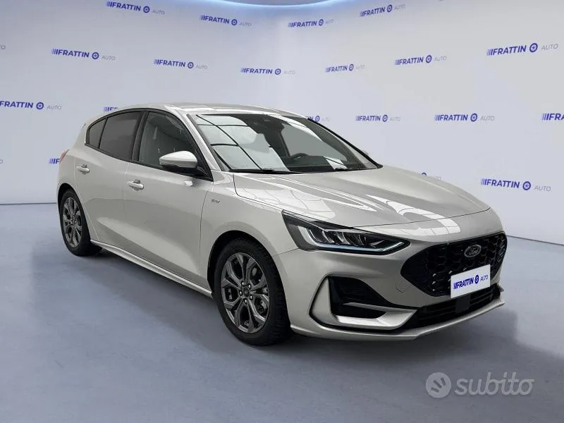 Ford Focus 2025 photo 2