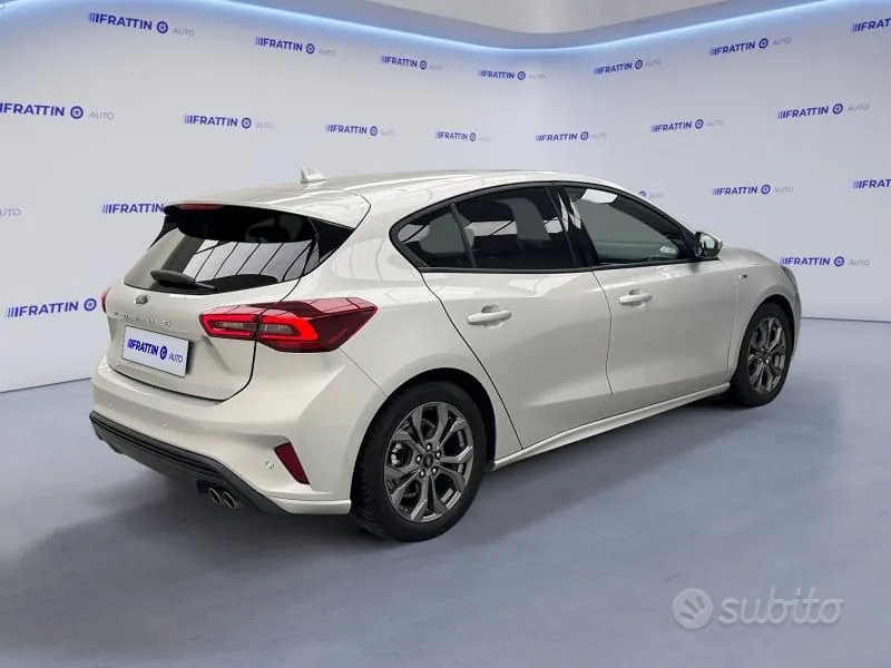 Ford Focus 2025 photo 4