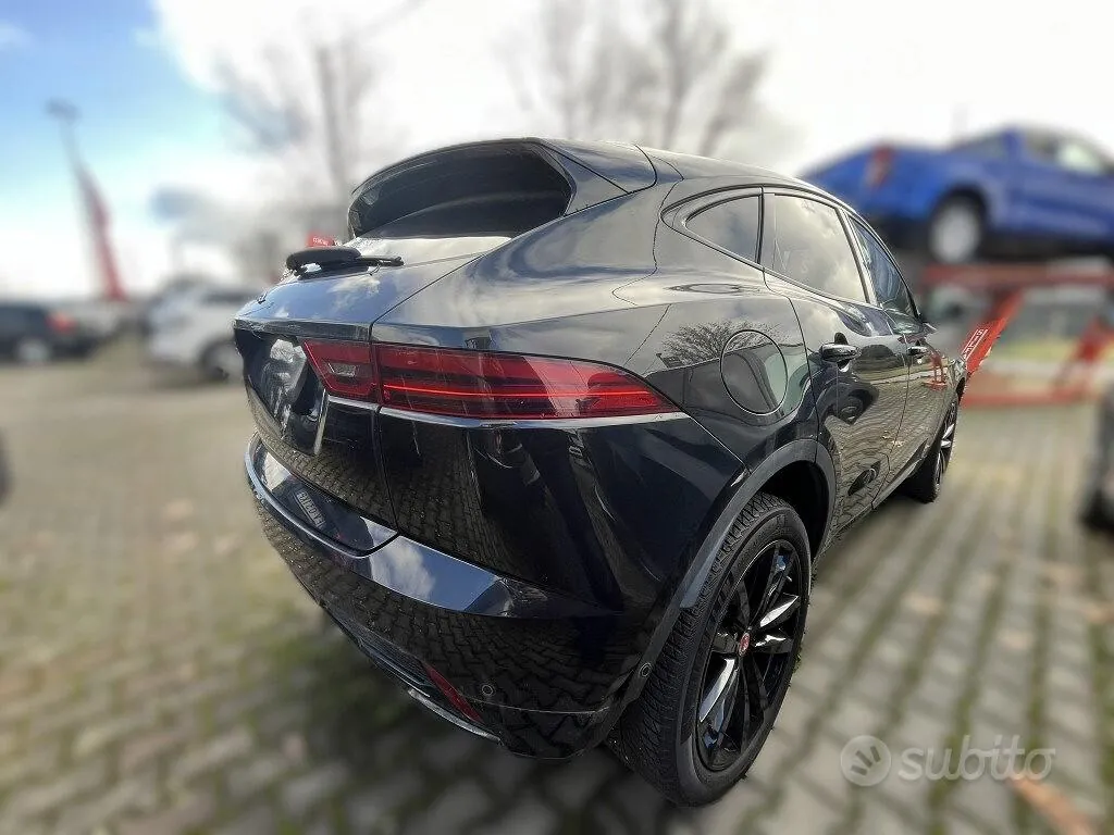 Jaguar E-Pace 2021 photo 4