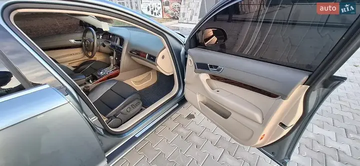 Audi A6 2009 photo 2