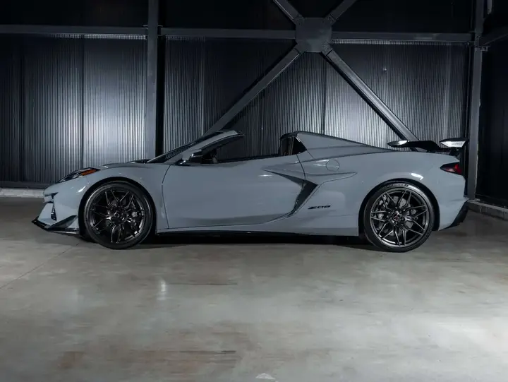 Chevrolet Corvette 2024 photo 3