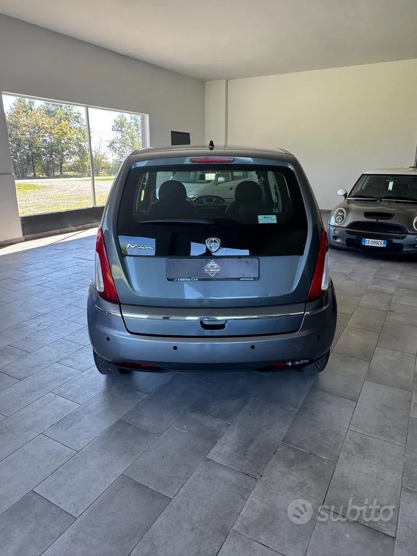 Lancia Musa 2010 photo 4