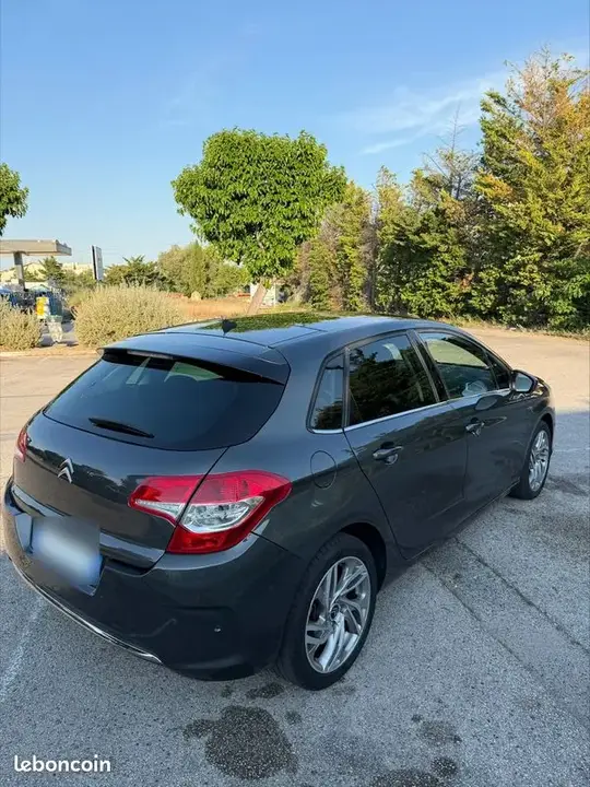 Citroen C4 2012 photo 2