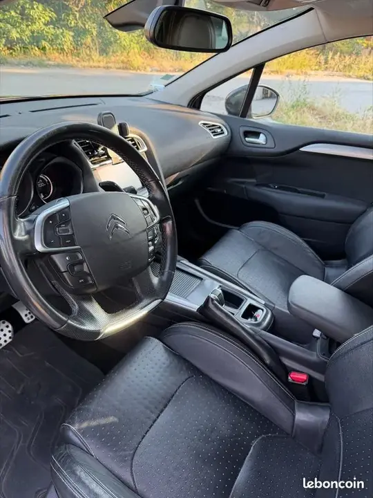 Citroen C4 2012 photo 3